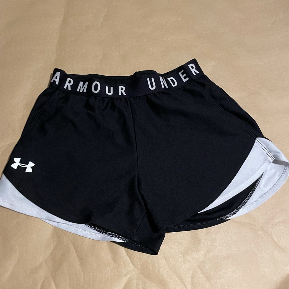 under armor black xs shorts